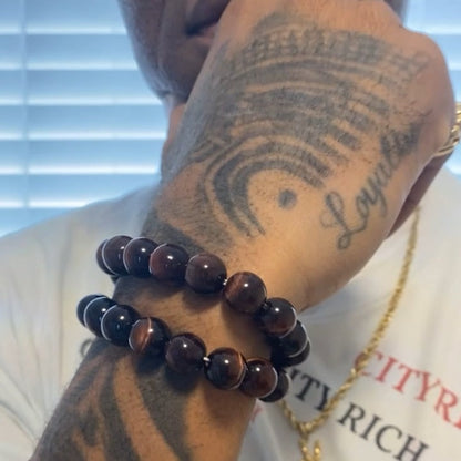 Tiger eye beaded bracelet on an arm