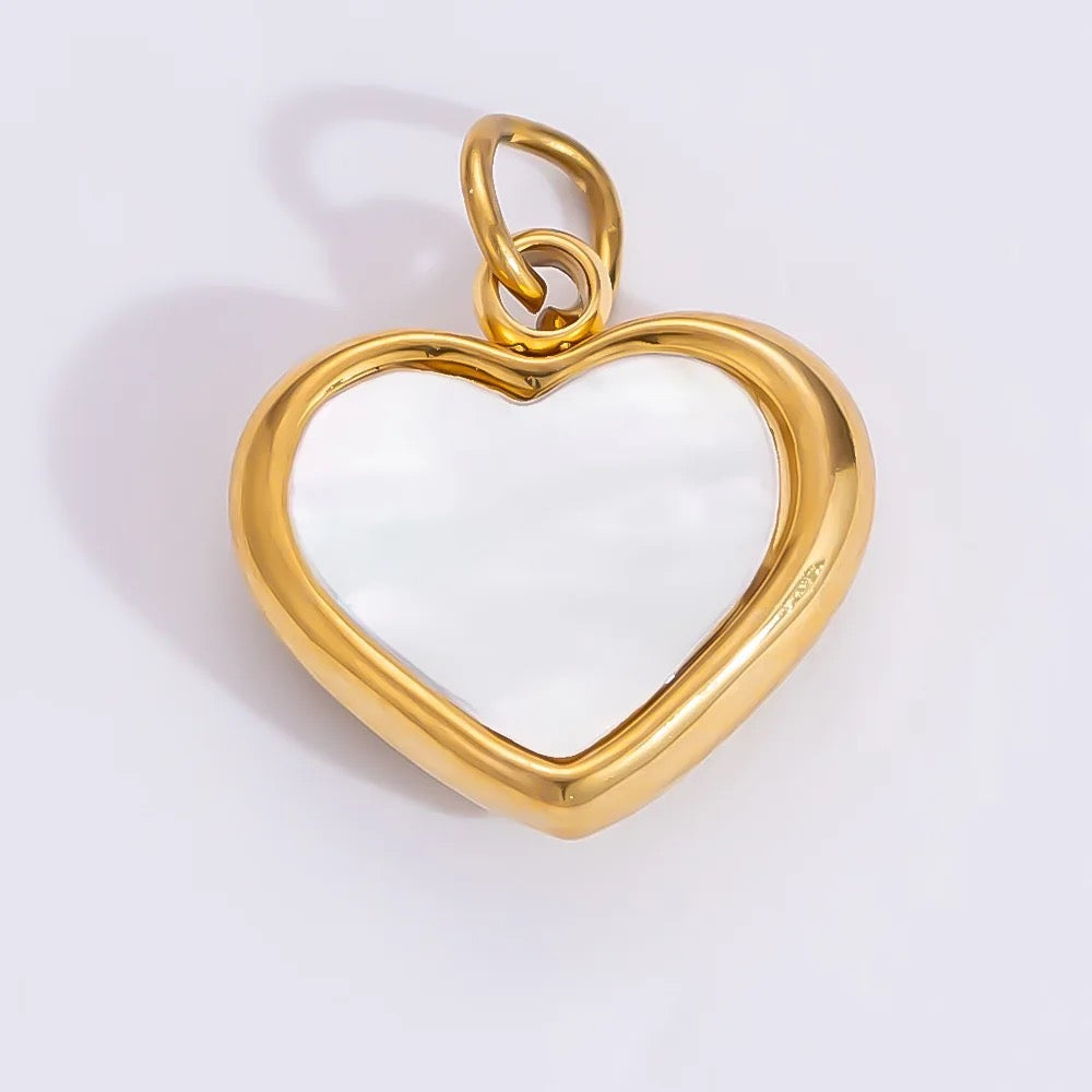 PEARL HEART CHARM